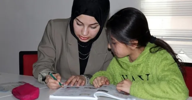 Kızılay Ağrı Şubesi, Yetim Destek Projesi kapsamında İngilizce ve Matematik Kursları Başlattı