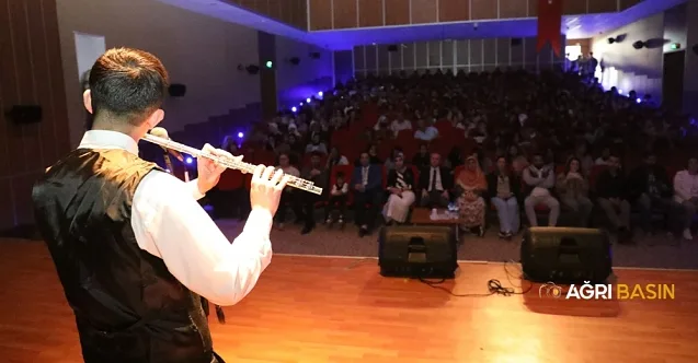 Ağrı’da genç müzisyenlerden unutulmaz klasik müzik şöleni