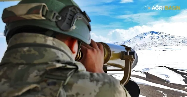 Ağrı’da Hudut Kartalları Ramazan Bayramı’nı nöbetle geçiriyor