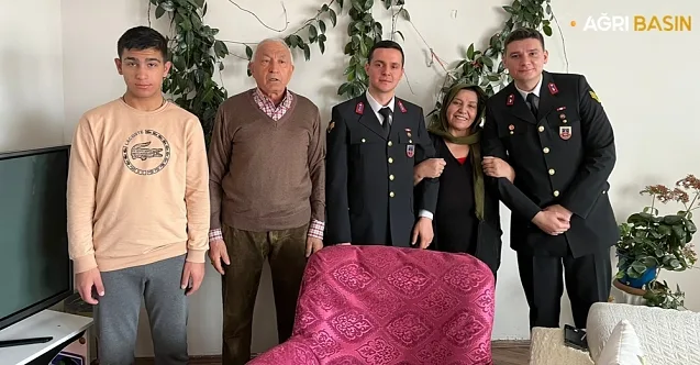 Ağrı İl Jandarma’dan şehit ailelerine bayram ziyareti