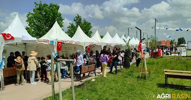 Ağrı’da Bilim Şenliği Heyecanı