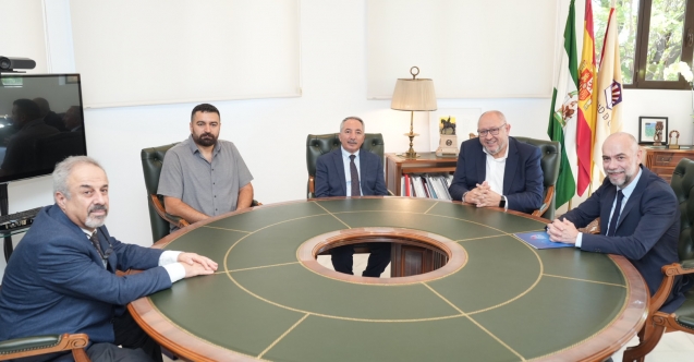 AİÇÜ ile Portekiz Üniversitesi Arasında İş Birliği İmzalandı