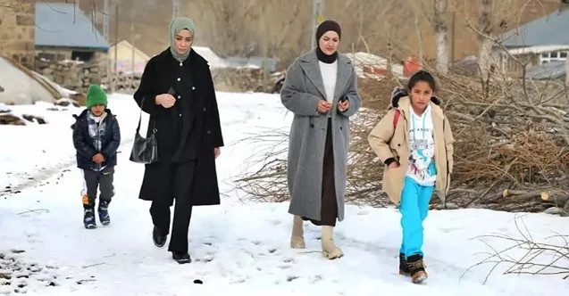 Arkadaş Öğretmenler Köy Çocuklarını Geleceğe Hazırlıyor”