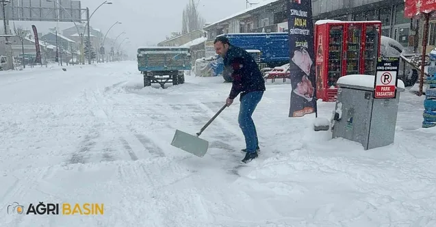 Ağrı’da Kar Yağışı Etkisini Artırdı