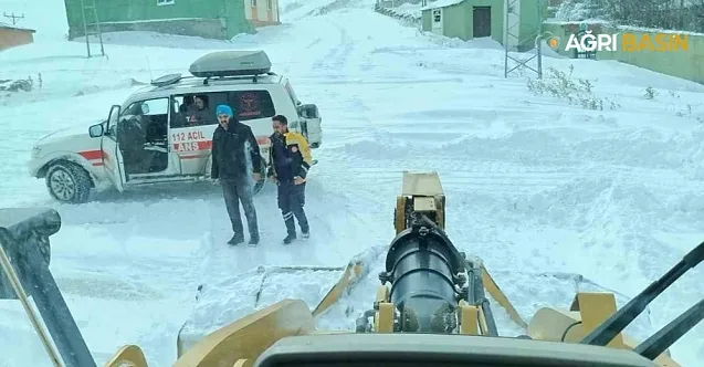 Ağrı’da Mahsur Kalan Hastalar Paletli Ambulanslarla Kurtarıldı