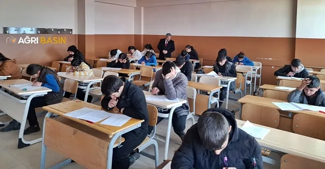 Tutak İlçe Müftülüğünden Gençlere Ödüllü Bilgi Yarışması