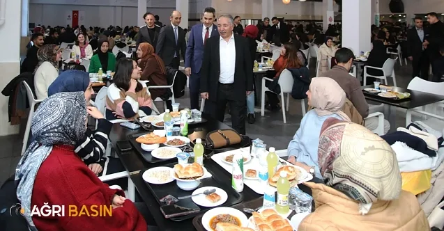 Prof. Dr. Karabulut, Öğrencilerle İftar Sofrasında Buluştu