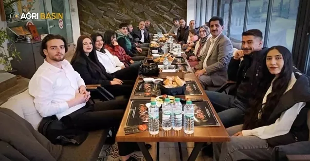 Yurt Eğitim Sen Ağrı Şubesi’nden Ramazan İftarı