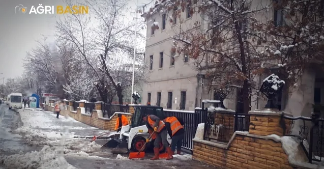 Ağrı Belediyesi’nden Nisan Ayında Karla Mücadele