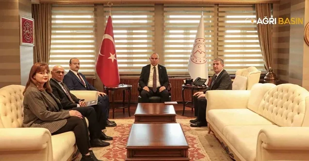 Ağrı Valisi Koç, Kütüphane Haftası Kapsamında Heyeti Ağırladı