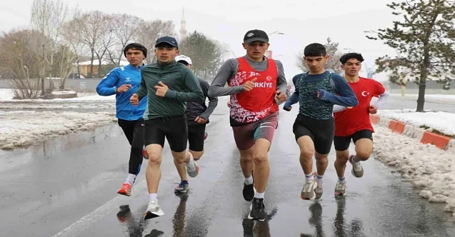 Ağrı’da Kurtuluş Koşusu Heyecanı: Dereceye Giren Sporcular Belli Oldu