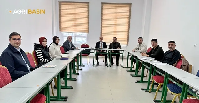 Ağrı’da Nurettin Topçu’dan İlhamla Öğrenciler İçin Hikaye Kitabı