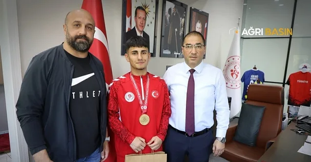 Ağrılı Boksör Türkiye Şampiyonu Oldu!