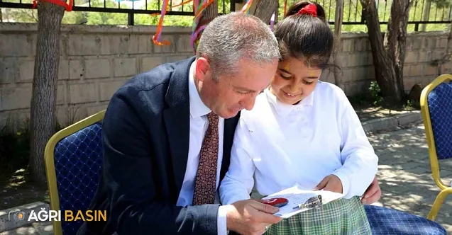 İl Müdürü Kökrek, Bahar Şenliği’nde öğrencilerle buluştu
