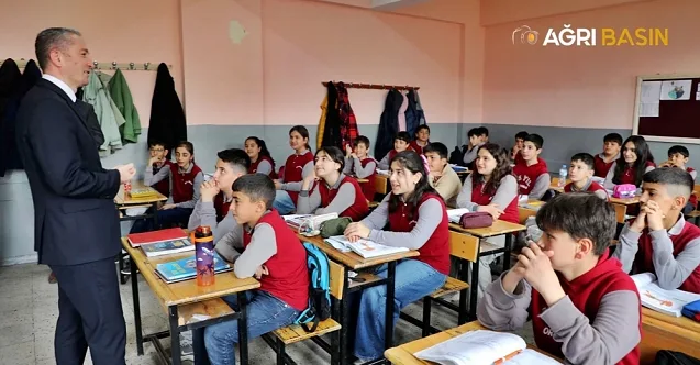 Milli Eğitim Müdürü Kökrek’ten Öğrencilere Sinema Sürprizi