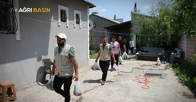 Ağrı’da Umut Kervanı’ndan Yüzlerce Aileye Kurban Eti