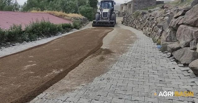 Ulukent Köyü’nde Parke Taşı Çalışmaları Tamamlandı