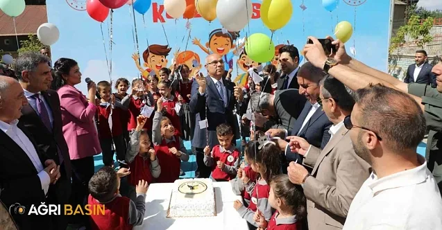 Ağrı’da İlköğretim Haftası törenle kutlandı