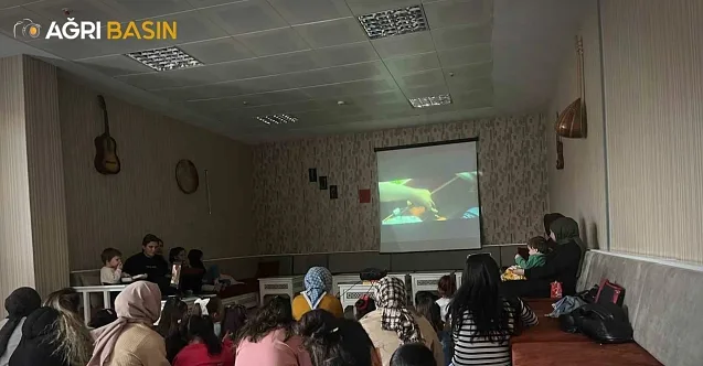 Patnos Gençlik Merkezi’nde Sinema Etkinliğine Yoğun İlgi