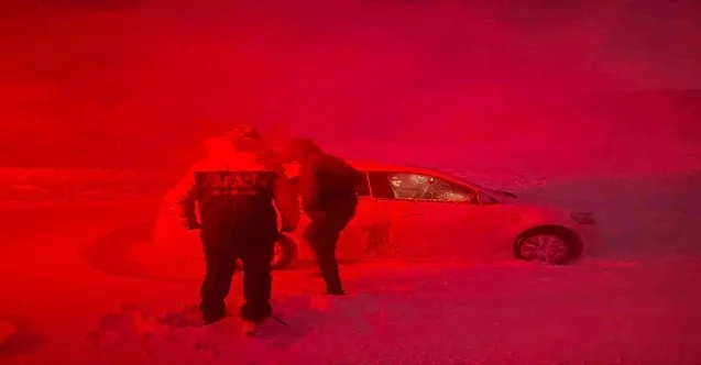 Ağrı’da AFAD ekipleri karda mahsur kalanlara ulaştı