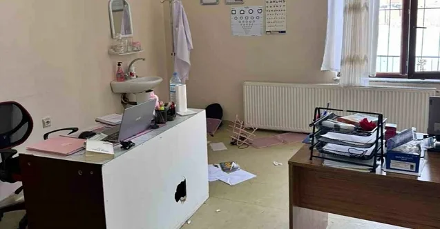 Ağrı’da ASM’de doktora muayene odasında yumruklu saldırı