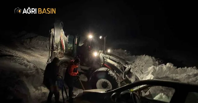 Ağrı’da kar fırtınasında Mahsur kalanlar kurtarıldı