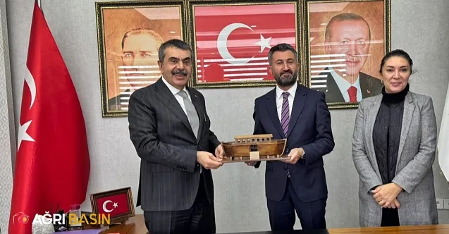 Yusuf Tekin AK Parti Ağrı İl Başkanlığını Ziyaret etti