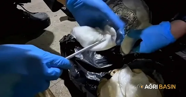Ağrı’da operasyonda 8,3 kilo metamfetamin ele geçirildi