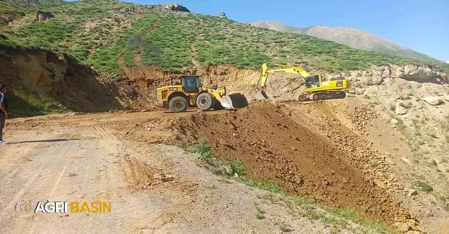 Ağrı’da Köy Yollarında Ulaşımı Güçlendiren Çalışmalar