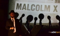 Malcolm X Tiyatrosu ve Hayır Çarşısına Yoğun İlgi