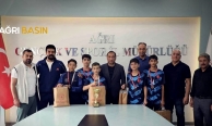 Ağrı’nın genç badmintoncularından Türkiye üçüncülüğü
