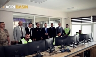 Vali Bozkurt’tan Ağrı Çimento Fabrikası’na ziyaret
