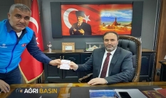 Ağrı İl Müftüsü Dr. İhsan İlhan Kurban Bağışını Yaptı