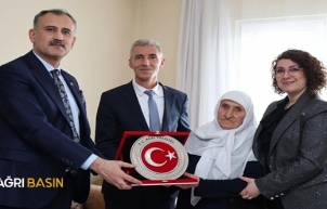 Vali Bozkurt’tan şehit ailesine bayram ziyareti