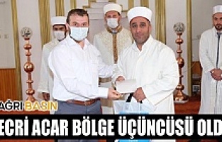 Etkili Hutbe Sunumu Bölge Yarışmasında Ağrı'dan Fecri ACAR Üçüncü oldu