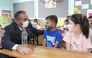 Ağrı Milli Eğitim Müdürü KÖKREK, Öğrencileri Yanlız Bırakmadı!