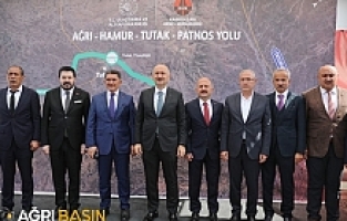 Ağrı’ya gelen Ulaştırma ve Altyapı Bakanı Adil Karaismailoğlu Çalışmaları Yerinde İnceledi