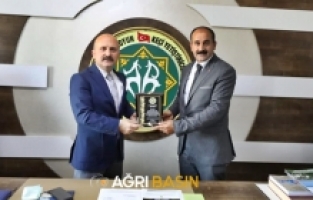 Vali Varol'dan Ağrı İli Damızlık Koyun Keçi Yetiştiricileri Birliğine ziyaret