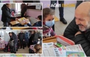 Hayırsever İş İnsanlarından Ağrı’da Öğrencilere Yardım
