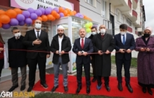 Vali Varol Minik Kalpler Anaokulunun Açılışını Gerçekleştirdi