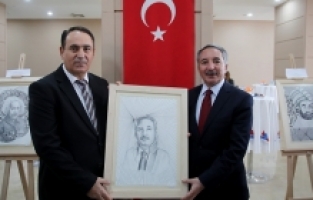 AİÇÜ’de Tasarım Sergisi Açıldı