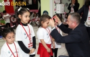 Ağrı'da İstiklal Marşını güzel okuma yarışması yapıldı