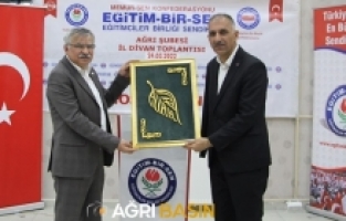 Eğitim-Bir-Sen Ağrı Şubesi Mart ayı il divan toplantısını gerçekleştirdi
