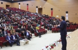 AİÇÜ’de “Başarılı Bir İşin Sırrı” Konferansı Yapıldı