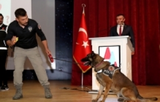 AİÇÜ’de “Uyuşturucu ile Mücadele ve Farkındalık Konferansı" Yapıldı