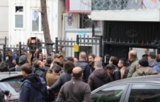 HDP Genel Merkezi Önünde Karışıklık