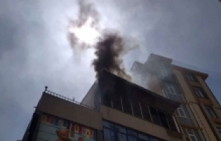 Ağrı'da Çıkan Yangın Paniğe Neden Oldu