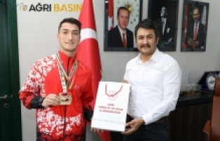 İsmail Çalgan Balkan Şampiyonu Ali Demir’i Tebrik Etti