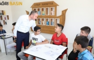 Ağrı Milli Eğitim Müdürü Hasan Kökrek'ten yaz kurslarına ziyaret