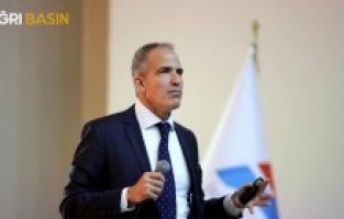 AİÇÜ’de “AR-GE ve İnovasyon Konferansı” yapıldı